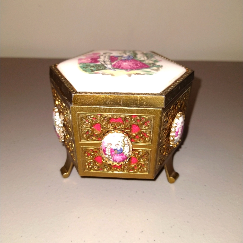 M.I.M Lador Filigree Footed Metal porcelain Box